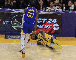 半岛体育app下载-明日湖勇大战：詹姆斯大概率出战 库明加50%出战可能