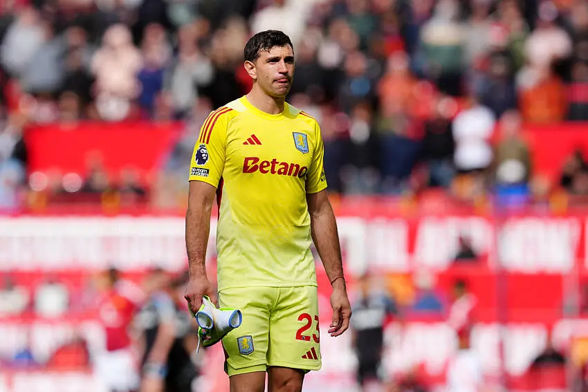 半岛体育平台-英媒：尽管遭欧足联罚款，但维拉无需抛售核心球员&amp;amp;大马丁或被卖