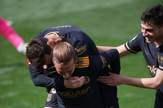 半岛体育官方网站-【西甲】格列兹曼梅开阿森霍神扑 巴萨2比1客胜潜艇